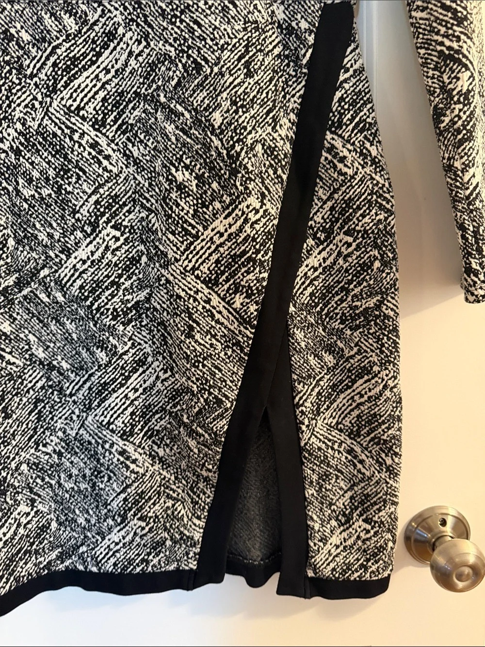 Twenty white jacquard